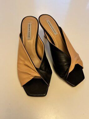 Saks Fifth Avenue Black and Tan Kitten Heels